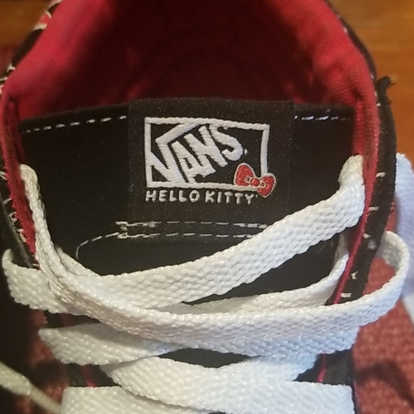 Vans. Hello Kitty SK8 Hi. Size 9.5 - Picture 5 of 10